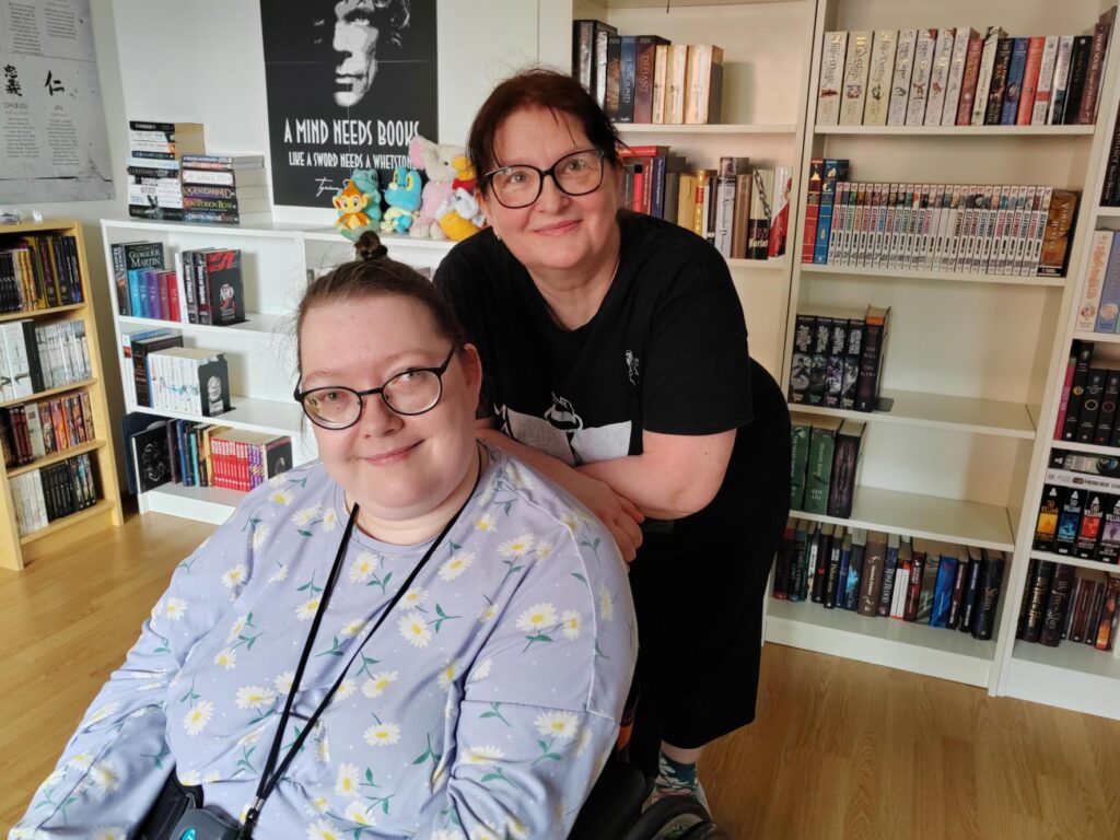 Avustaja.fi asiakas Anna ja hänen avustaja Leena